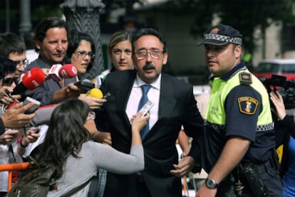El sastre José Tomás, a su llegada al Tribunal Superior valenciano, en mayo de 2009.