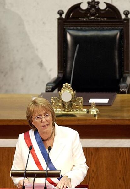 Michelle Bachelet, ayer en su comparecencia ante el Congreso.