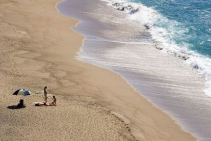 Una de las playas de Calella, localidad situada a unos 55 kilómetros al norte de Barcelona.