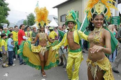 Un grupo de samba en las calles de Weggis.
