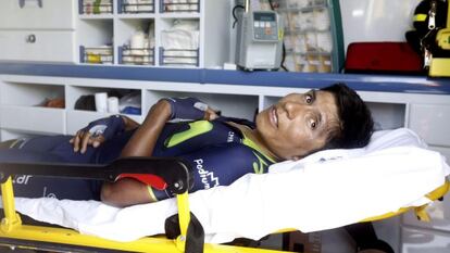 Quintana, trasladado en ambulancia tras la ca&iacute;da.