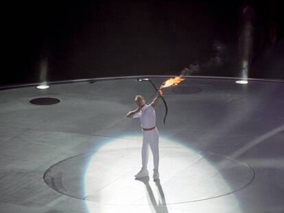 Antonio Rebollo lights the cauldron at Barcelona ’92.