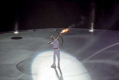 Antonio Rebollo lights the cauldron at Barcelona ’92.