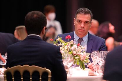 Pedro Sánchez y Pere Aragonès durante la cena inaugural del Mobile World Congress.