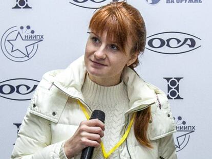 Maria Butina, en una rueda de prensa en Moscú en octubre de 2013.