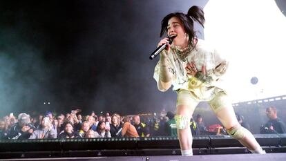 La cantante Billie Eilish durante su concierto en Coachella, en abril de 2022.