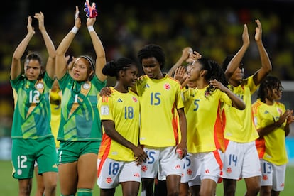 Jugadoras de Colombia celebran al final de un partido de la Copa Mundial Femenina sub-20, el 6 de septiembre en Medellín.