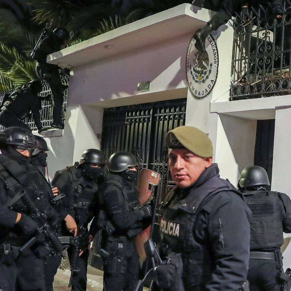 Un tribunal de Ecuador declara ilegal la detención de Jorge Glas en la  Embajada de México | EL PAÍS América