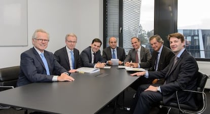 Ejecutivos de Acciona y Nordex, el 5 de octubre, en la firma del acuerdo de integración de Windpower con la alemana.