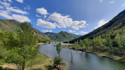 El pantano de las Rozas, en la comarca de Laciana (León).