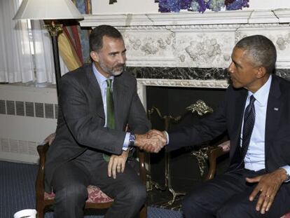 Felipe VI estrecha la mano de Barack Obama en Nuyeva York.