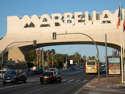 Una de las entradas de la ciudad de Marbella. / GARCÍA-SANTOS