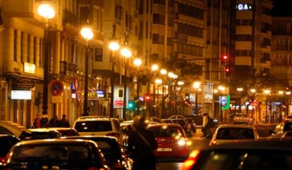 Una calle del centro de Valencia iluminada