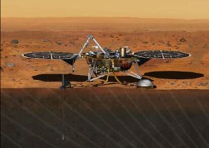 Ilustraci&oacute;n de la sonda espacial `InSight&acute; en el suelo de Marte.