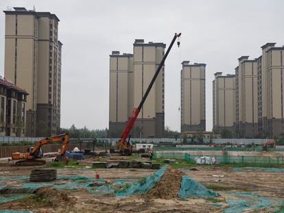 Construcción de viviendas de la inmobiliaria en crisis Country Garden, en Tianjin (China).
