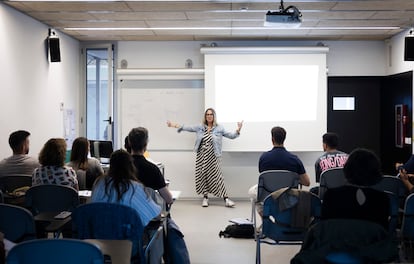 Clases de C2 de cataln en la Universidad Pompeu Fabra.