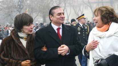 El príncipe Paul Philippe con su esposa, Lia, en un desfile militar por el Día Nacional de Rumania, el 1 de diciembre de 2008.