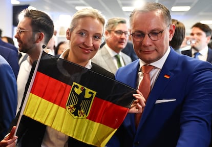 El copresidente de Alternativa para Alemania (AfD), Tino Chrupalla, y su vicepresidenta, Alice Weidel
