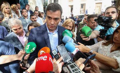 Pedro Sánchez, este martes en Níjar (Almería).