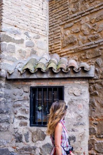 Virgen de la calle de los Alfileritos, en Toledo.