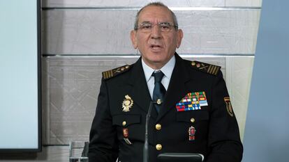 El director operativo adjunto de la Policía Nacional, José Ángel González, durante una rueda de prensa en 2020. 