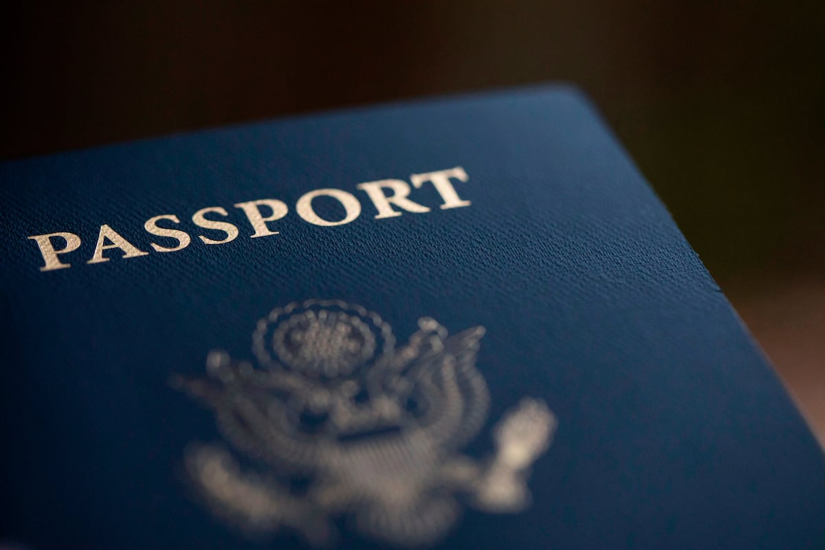 United States to revoke passports of parents with child support debts