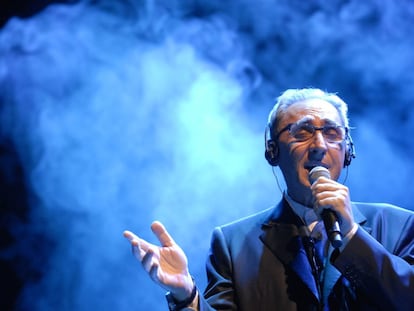 El cantante italiano Franco Battiato, durante el concierto que ofreció en el Palacio Municipal de Congresos de Madrid, en 2007.
