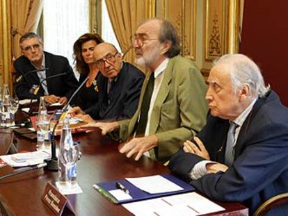 De izquierda a derecha, Enric Folch, Poppy Grijalbo, Lago Carballo, Javier Pradera y Francisco Pérez González.