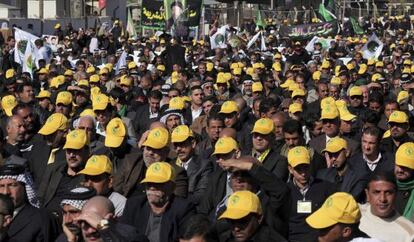 Simpatizantes de un partido chií celebran la Ashura en Bagdad.