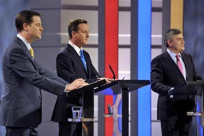 Los tres candidatos, durante el debate de este jueves.