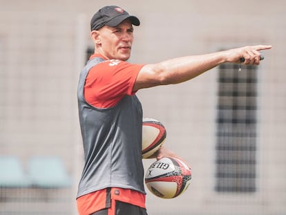 Sergio Parisse, como entrenador de delanteros en Toulon.