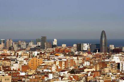 Vista de Barcelona, con la torre Agbar a la derecha.