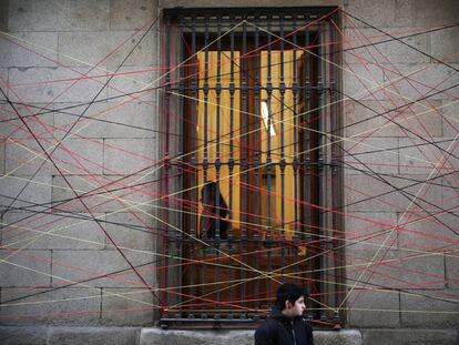 Exposición '460 metros, un viaje por la tierra', una de las iniciativas callejeras incluidas en el programa de Madrid Design.