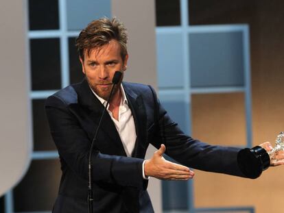 Ewan McGregor recogiendo el premio Donostia en la edici&oacute;n de 2012 del festival de San Sebasti&aacute;n. 