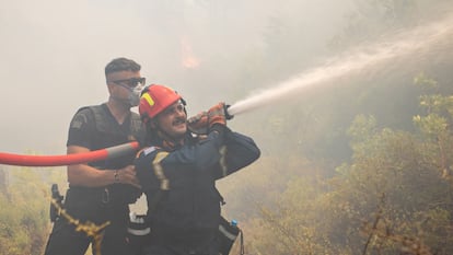 bomberos en grecia