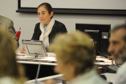 La consejera de Educación, Cristina Uriarte, durante la reunión que ha mantenido con los agentes educativos.