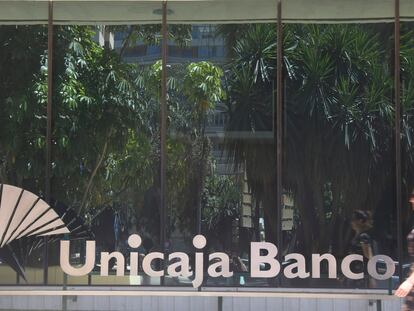 Unicaja nombra consejeros independientes a Antonio Carrascosa, exdirector general del FROB, y Rocío Fernández