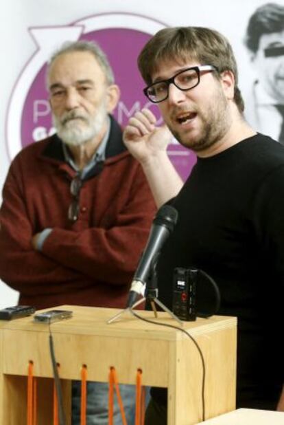 El doctor Luis Montes y Miguel Urbán.