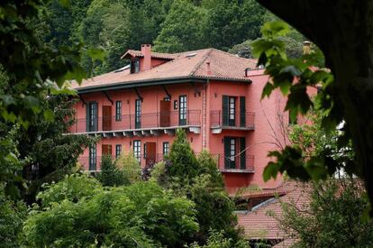 Exterior del hotel Churrut, en Vera de Bidasoa (Navarra).