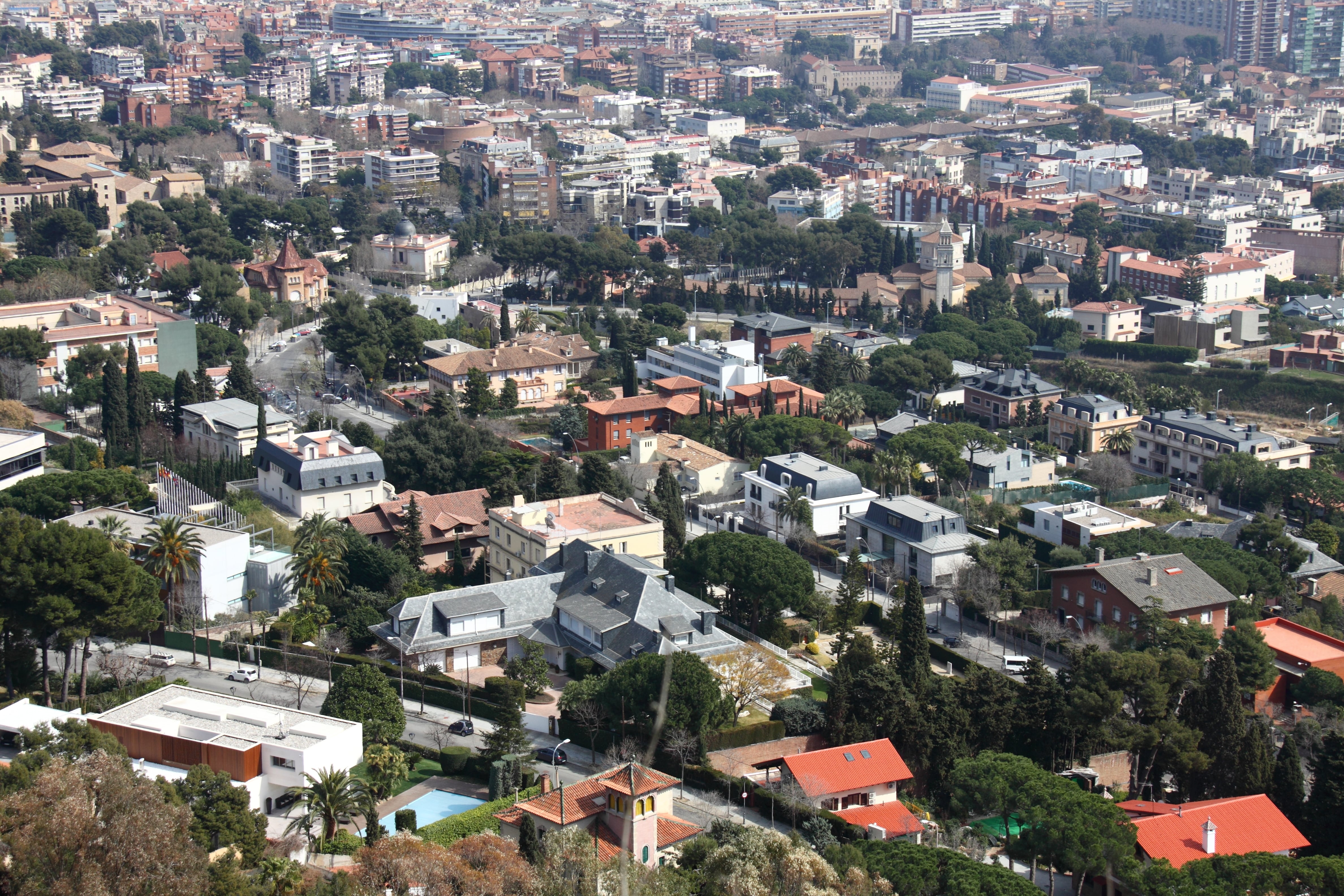 El precio del alquiler en el barrio más caro de España quintuplica el del distrito más barato