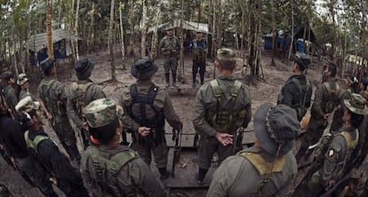 Uma frente das FARC em um acampamento no sul da Colômbia.