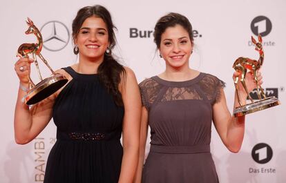 Las hermanas Mardini en 2016 reciben un premio en Alemania, su país de acogida.
