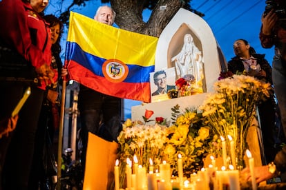 El Centro Democrático convocó a una velada en memoria de Miguel Uribe en el parque el Golfito, lugar donde fue el atentado.