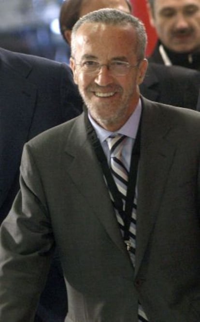 Pedro Arriola, antes de un debate electoral, en febrero de 2008.