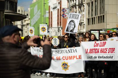 Según los cálculos de los convocantes, el conflicto deja ya unas 300.000 vistas suspendidas y cerca de mil millones de euros bloqueados por el parón.