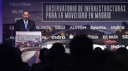 El ministro de Fomento, José Luis Ábalos, en el Observatorio de Infraestructuras para la Movilidad.