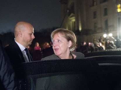 Merkel abandona este viernes de madrugada las negociaciones.