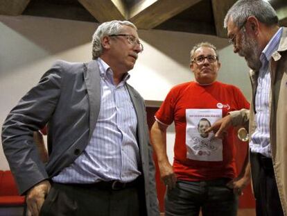 Ignacio Fern&aacute;ndez y C&aacute;ndido M&eacute;ndez, antes del inicio del acto de la Plataforma en Defensa del Estado de Bienestar