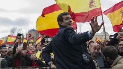 El líder del PP, Pablo Casado, durante la concentración en Colón del pasado domingo.