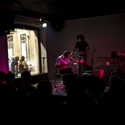 Bairro Alto: música en directo en la Galeria Zé dos Bois